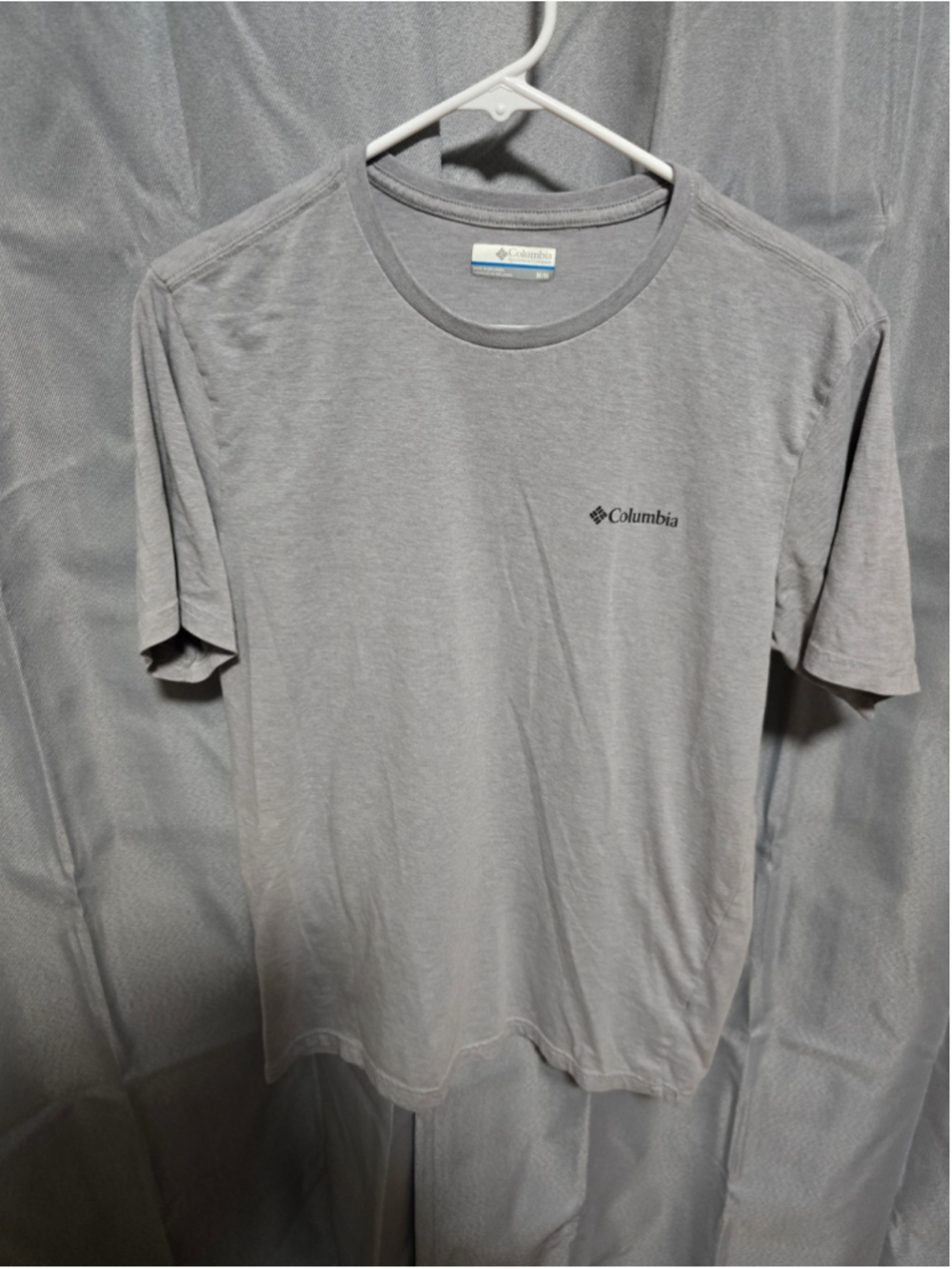 Men's Columbia Short Sleeve Graphic Tee, Size M, Grey and Black